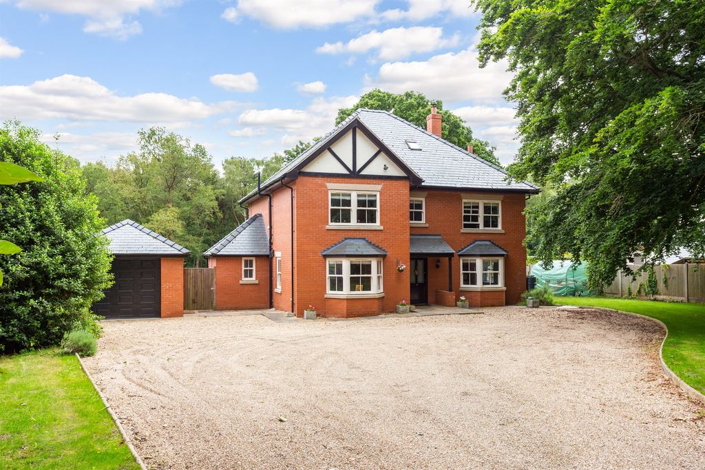 Property photo 1 of 17
