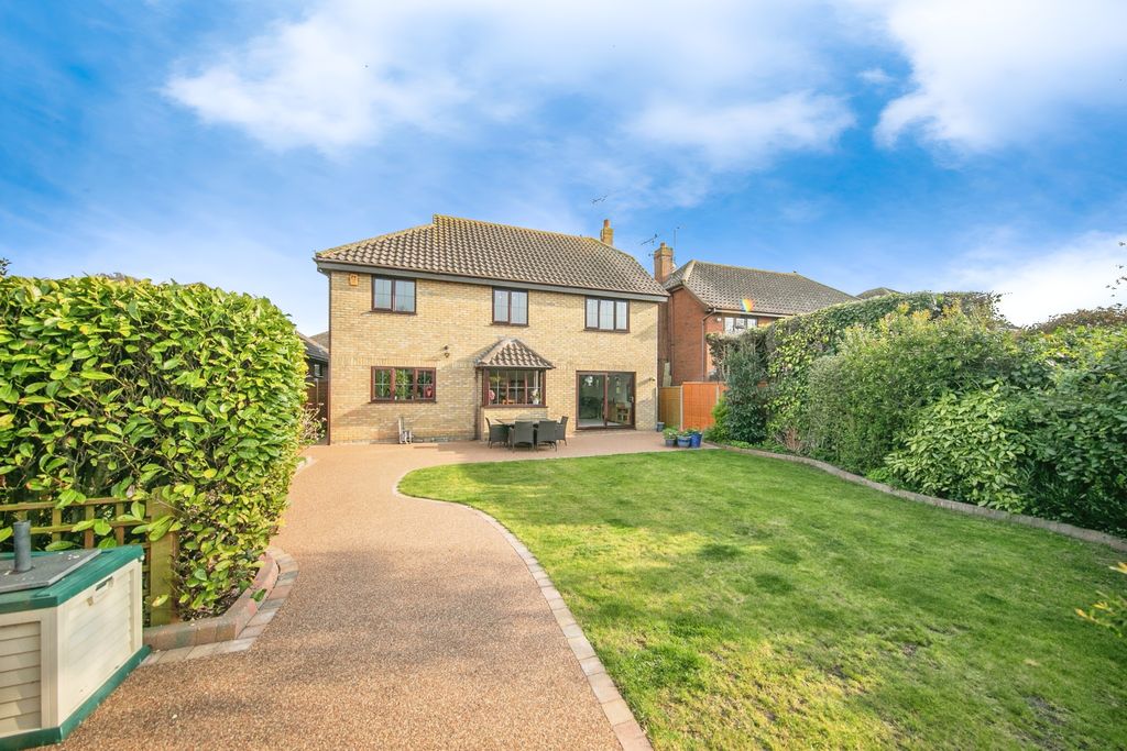 Additional image 21 of 4 bed detached house for saleLeas Road, Clacton-On-Sea CO15