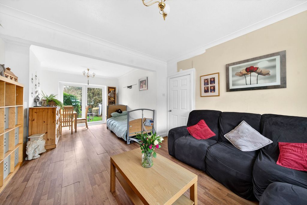 Property photo 2 of 20 Reception