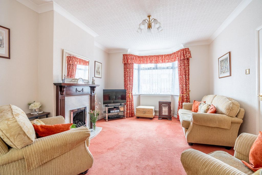 Property photo 2 of 14 Living Room