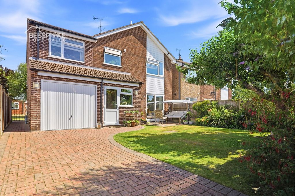 Property photo 2 of 34