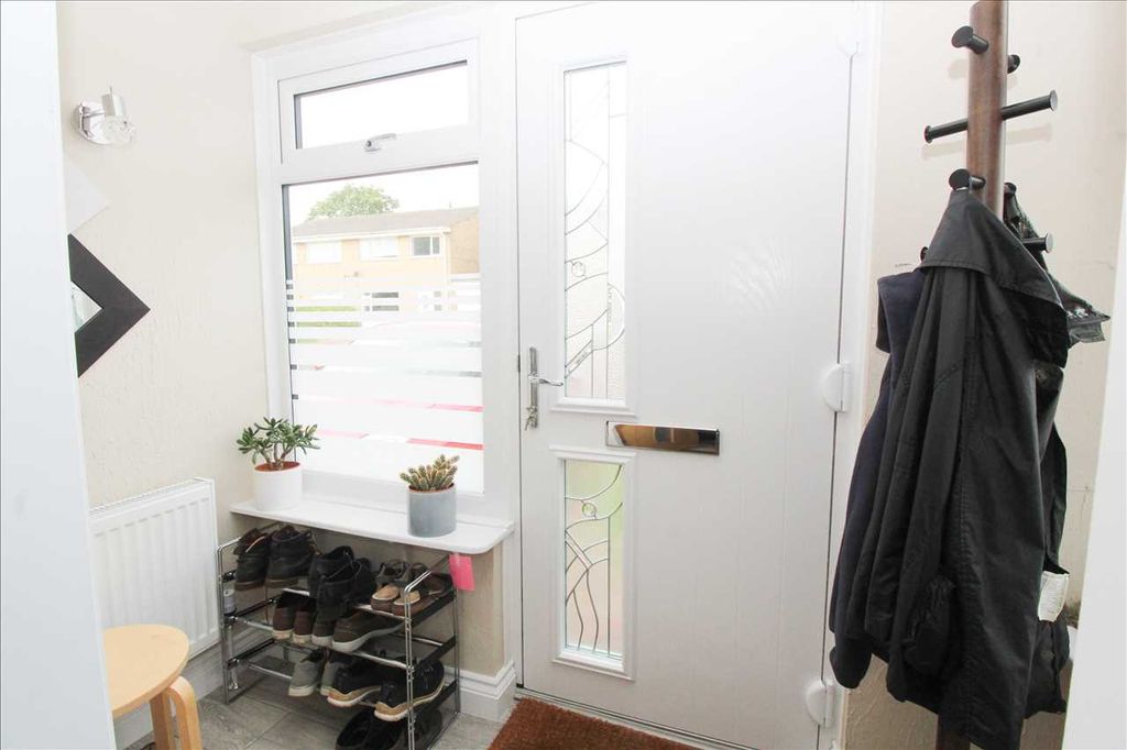 Property photo 2 of 23 Entrance Porch