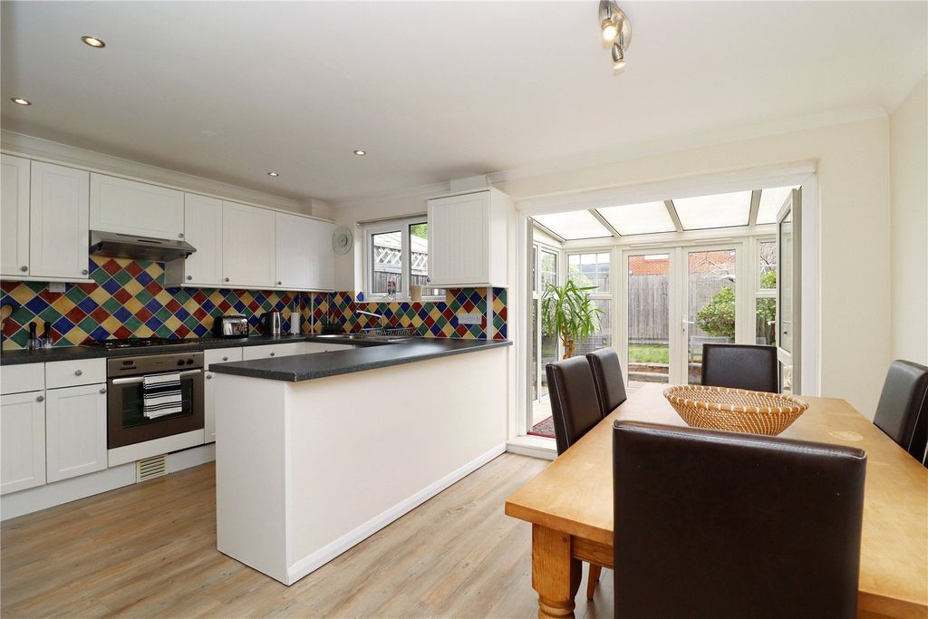 Property photo 2 of 18 Picture No. 08