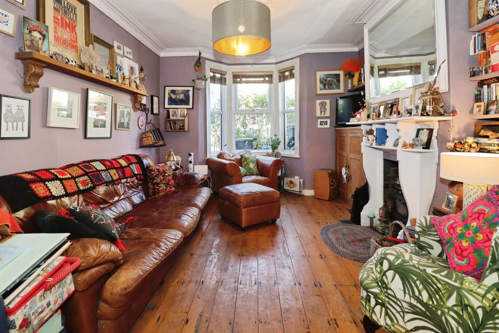 Property photo 2 of 18