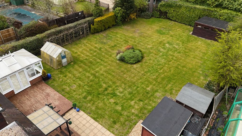 Property photo 2 of 21
