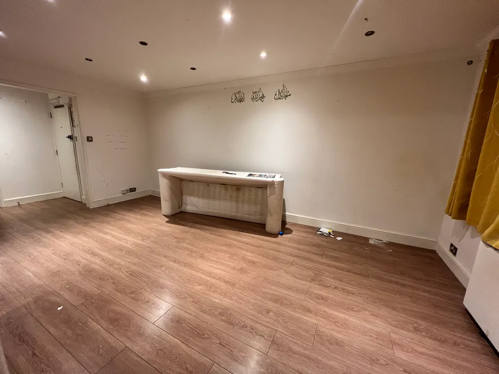 Alders Close, London E11 - Widok 3