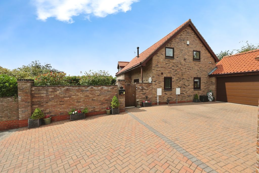 Property photo 1 of 37 4281262