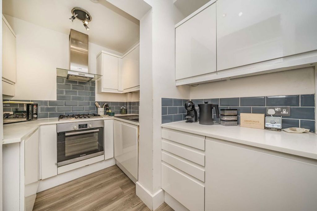 Property photo 3 of 7