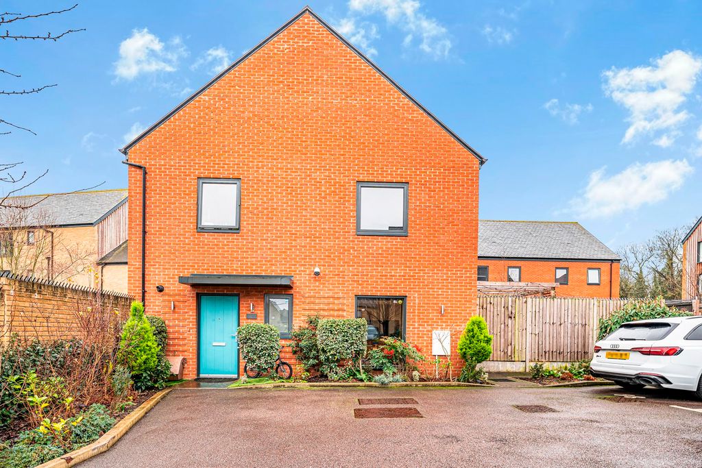 Property photo 1 of 26