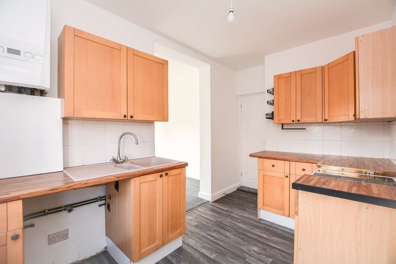 Property photo 3 of 9 Photo 7