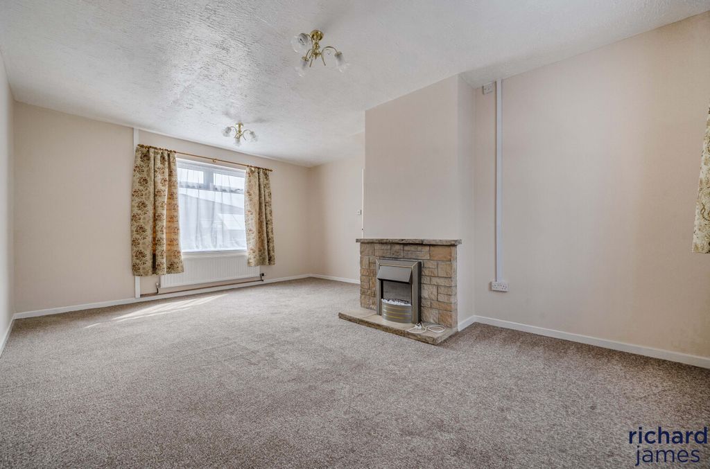 Property photo 3 of 16 70c7E64288874Da28335Dbcdeabe1588