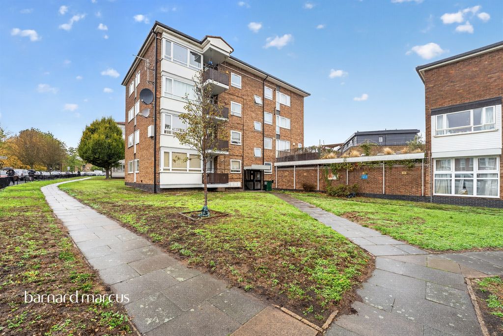 Property photo 1 of 11