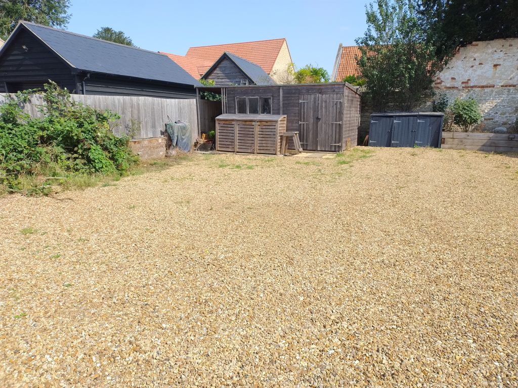 Property photo 2 of 20