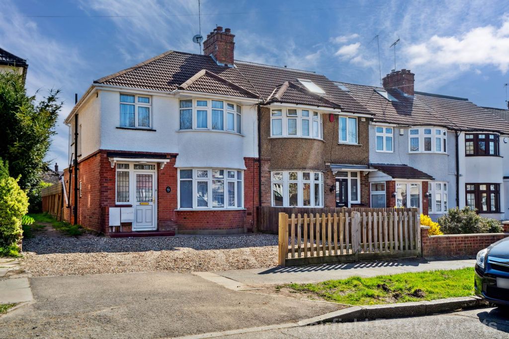 Property photo 1 of 17