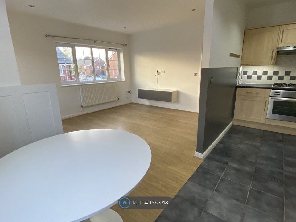 Property photo 2 of 11 Diner / Kitchen