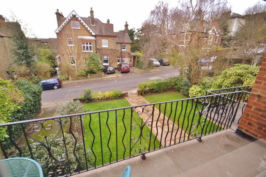 Property photo 2 of 6