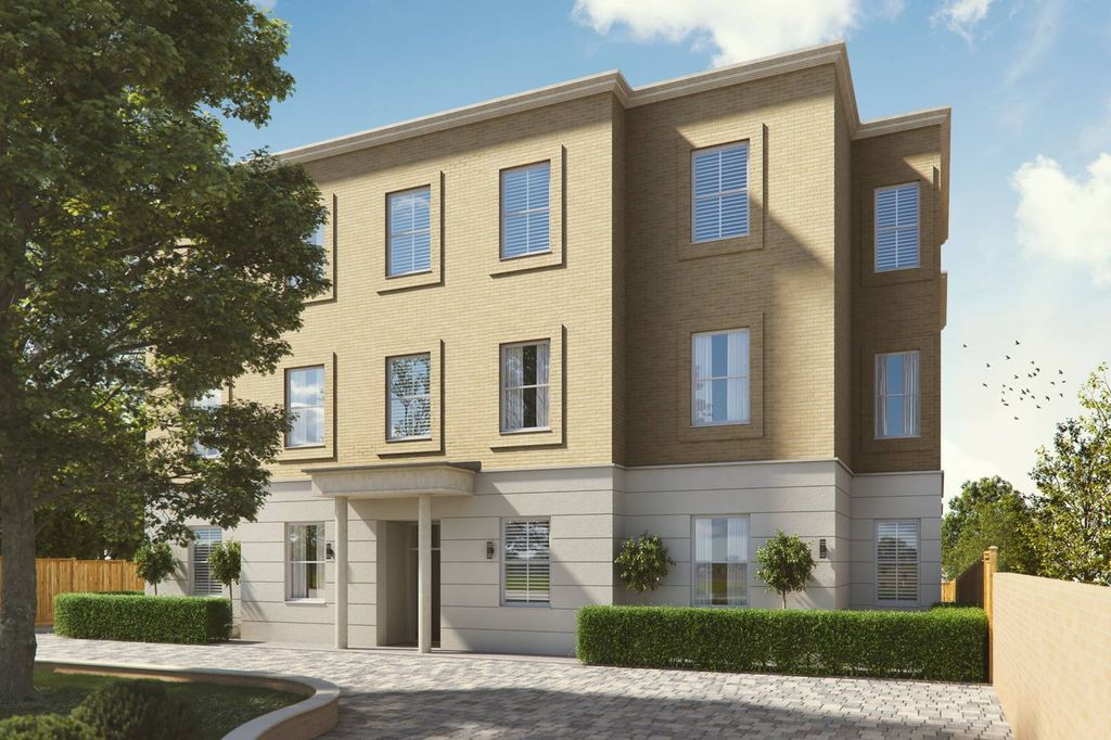 Property photo 2 of 21