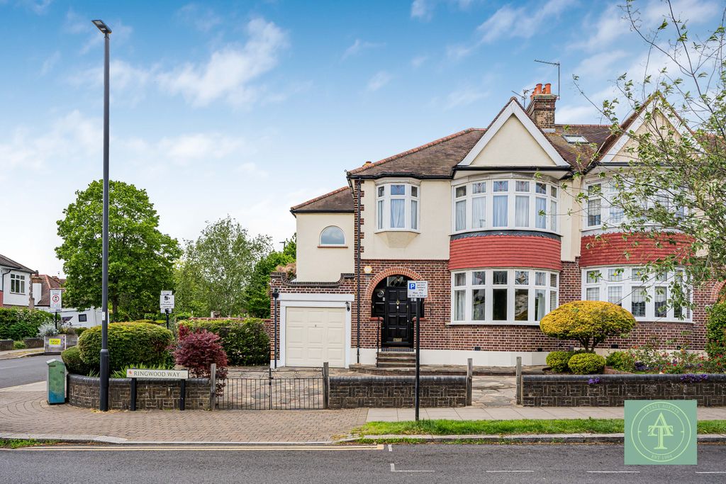 Property photo 1 of 29 Four Bedroom Semi Detached For Sale
