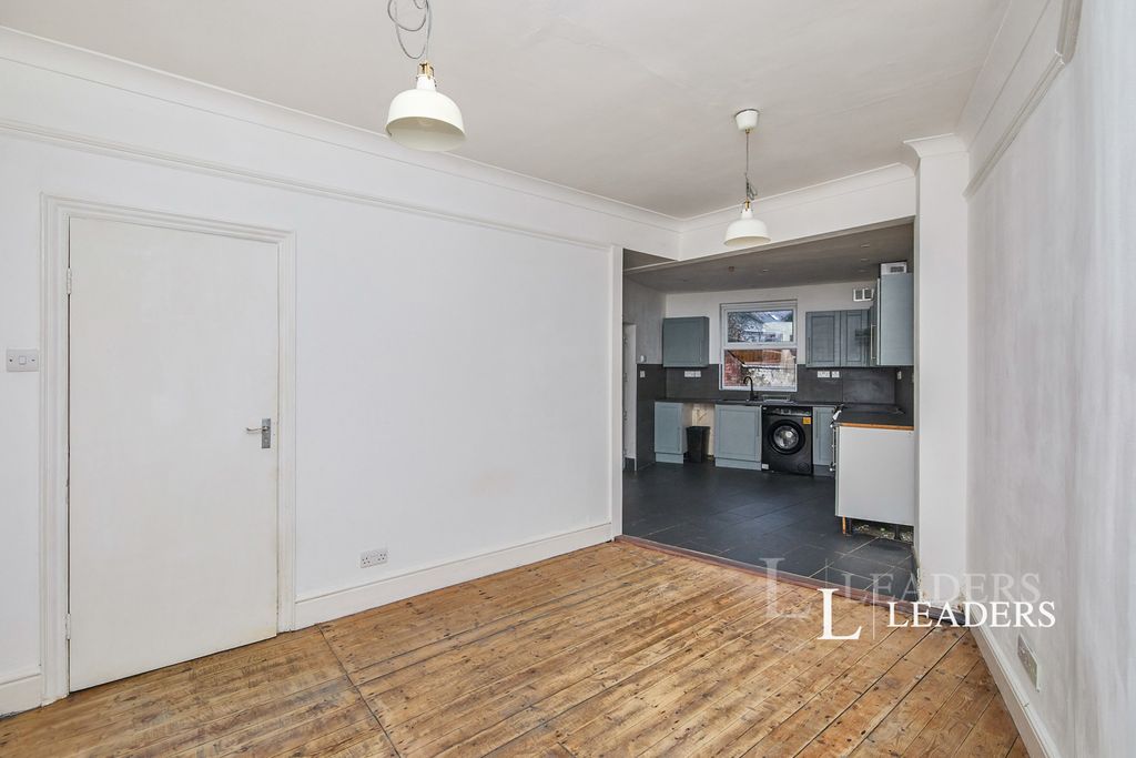 Property photo 2 of 16 Pbox-Img.Jpg