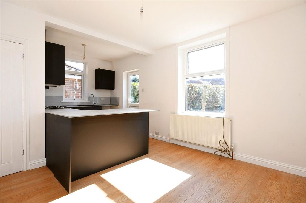 Property photo 3 of 15 Kitchen Diner