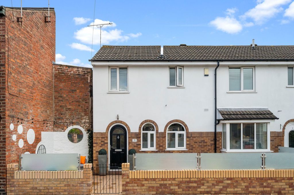 Property photo 1 of 23