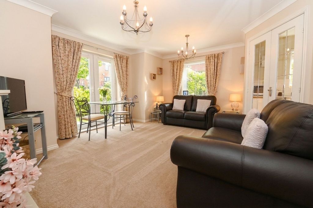 Property photo 1 of 10