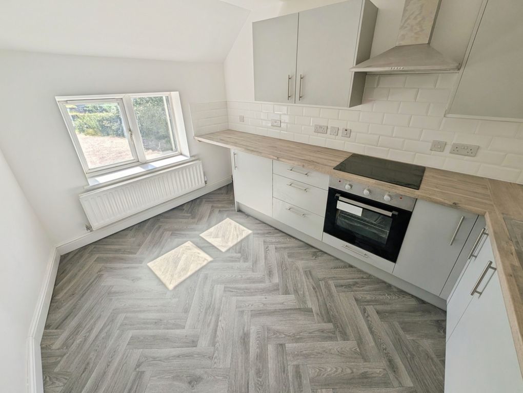 Property photo 3 of 9 Pbox-Img.Jpg