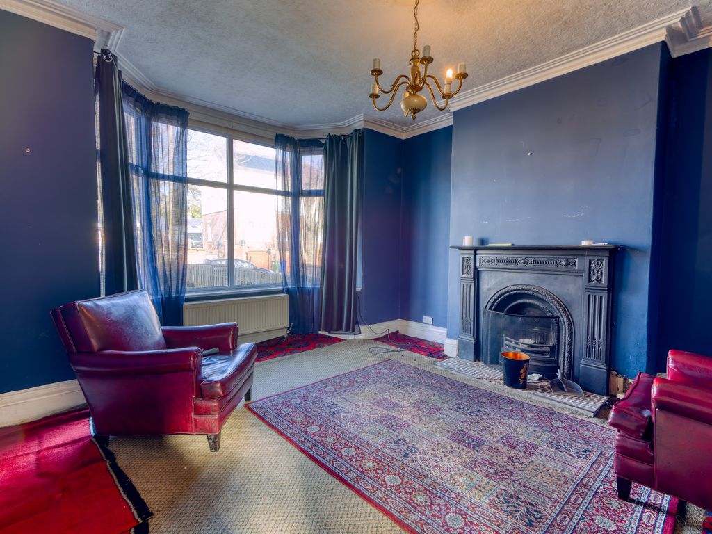 Property photo 3 of 15