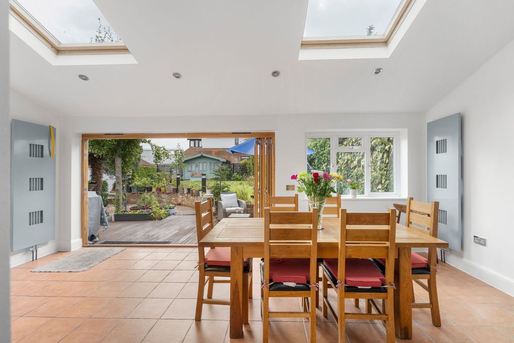 Property photo 3 of 49