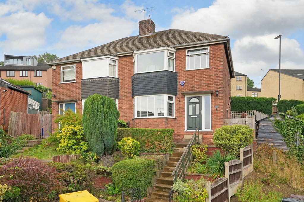 Property photo 1 of 33