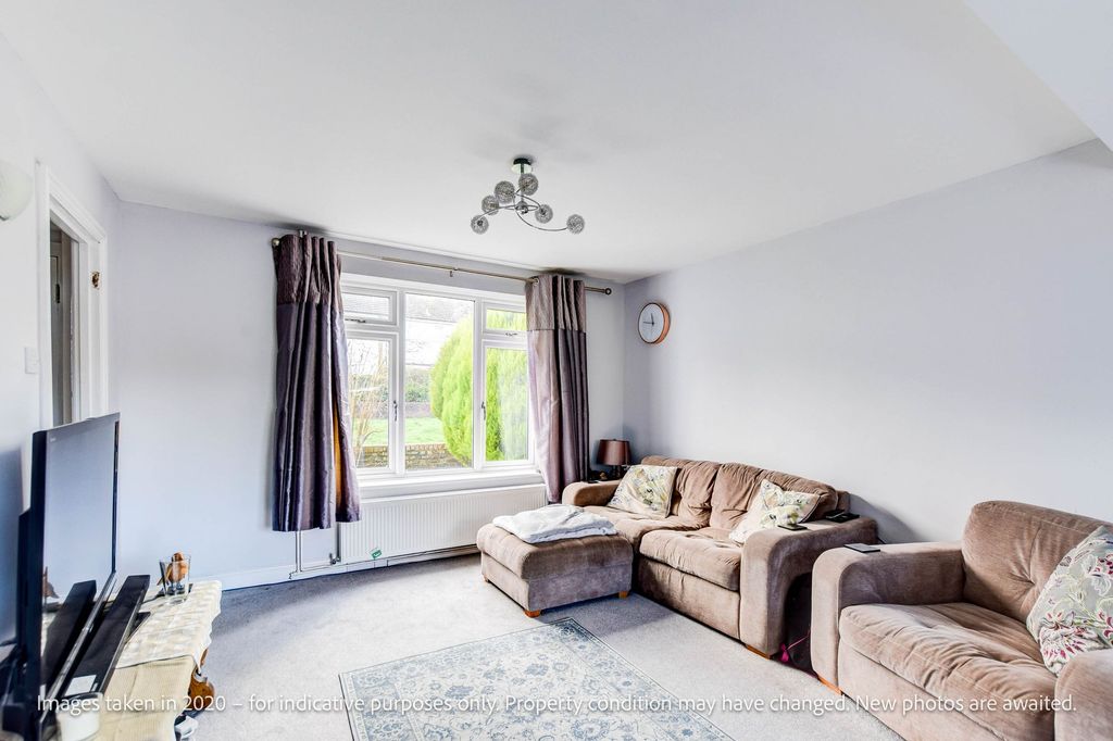 Property photo 2 of 12