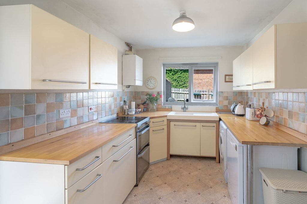 Property photo 3 of 15