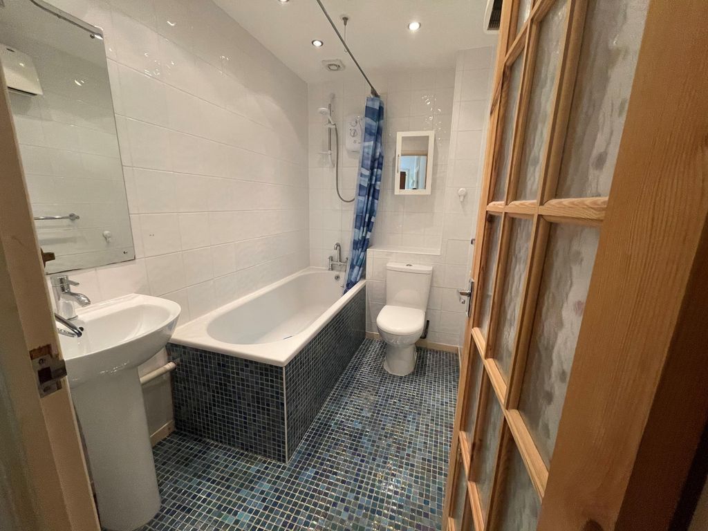 Property photo 2 of 5 Bathroom