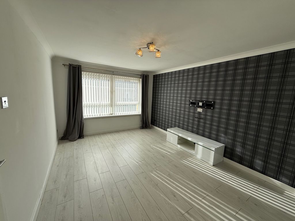 Property photo 2 of 9 Gallery