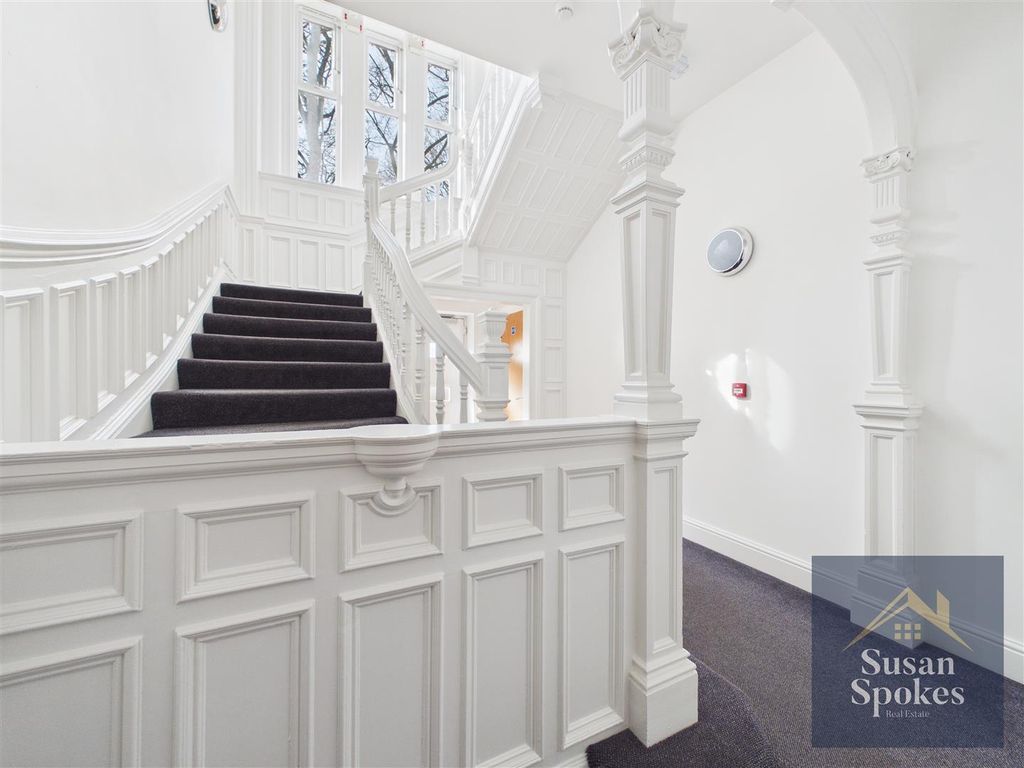 Property photo 3 of 33 Cam01858G0-Pr0239-Still049.Jpg