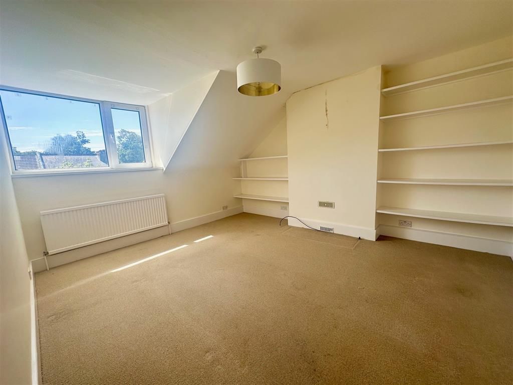 Property photo 2 of 6 Lounge