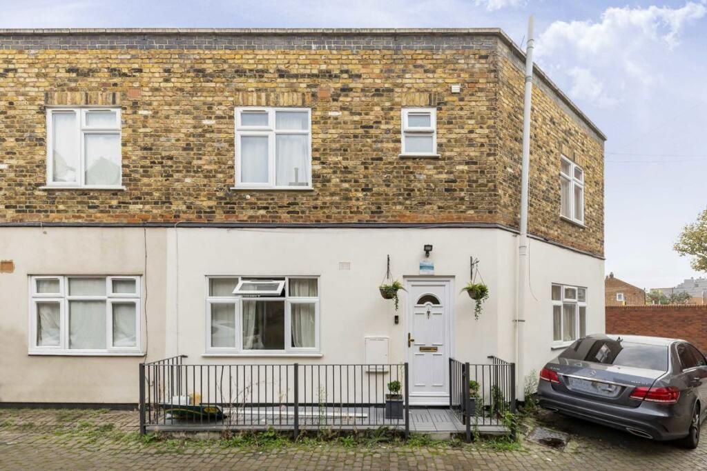 Property photo 2 of 9