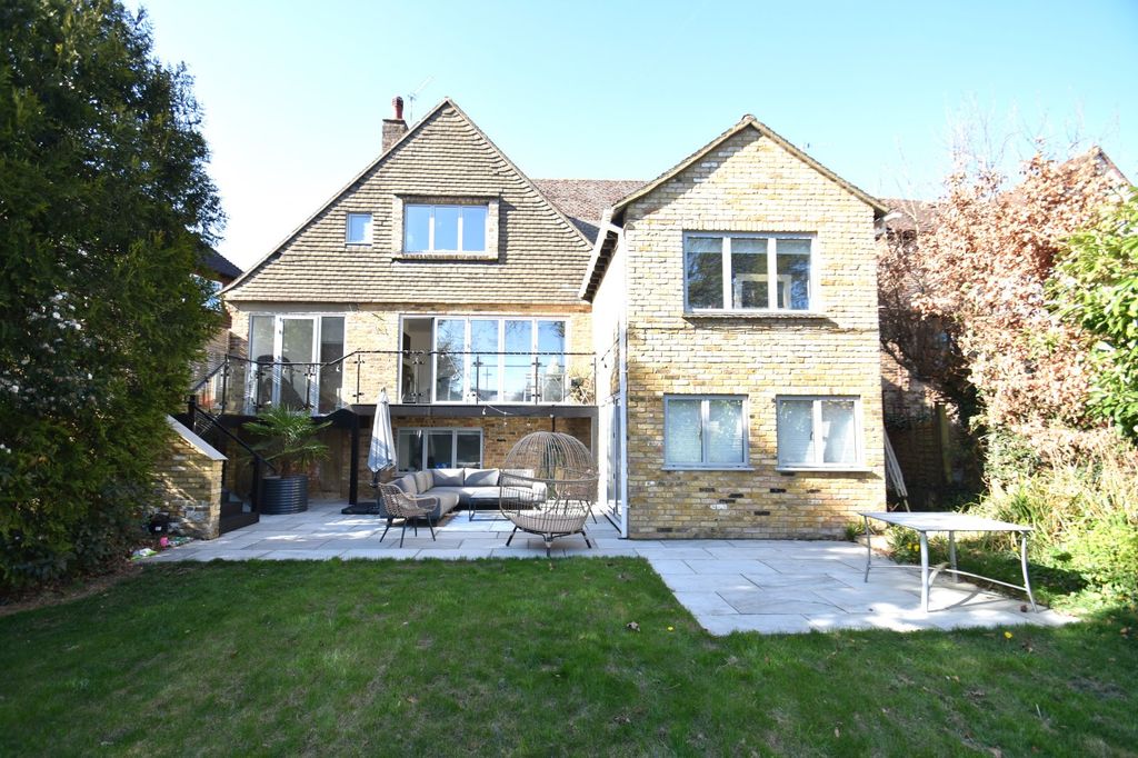 Property photo 1 of 18 Picture No. 28