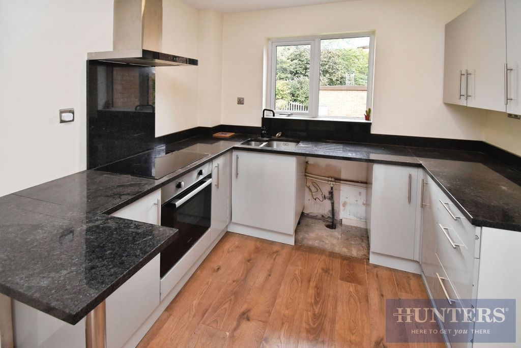 Property photo 3 of 10 Pbox-Img.Jpg
