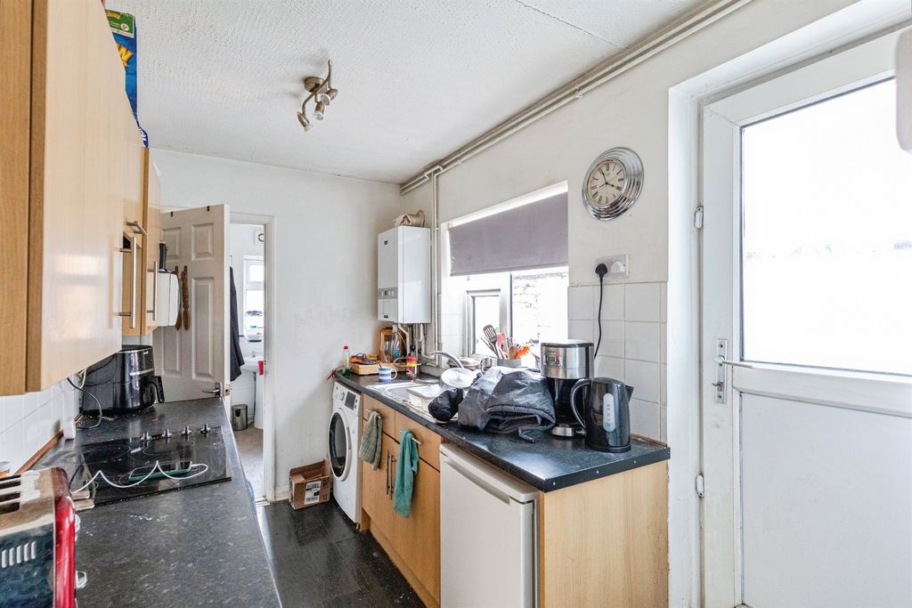 Property photo 2 of 10