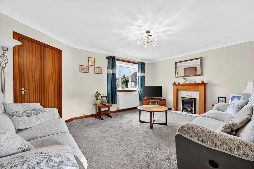 Property photo 3 of 27