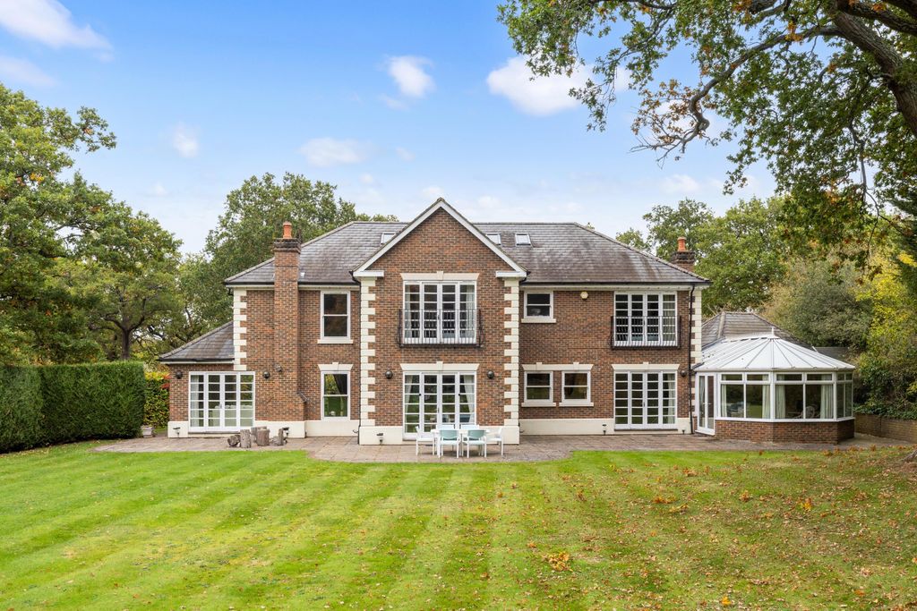 Property photo 3 of 19 Image