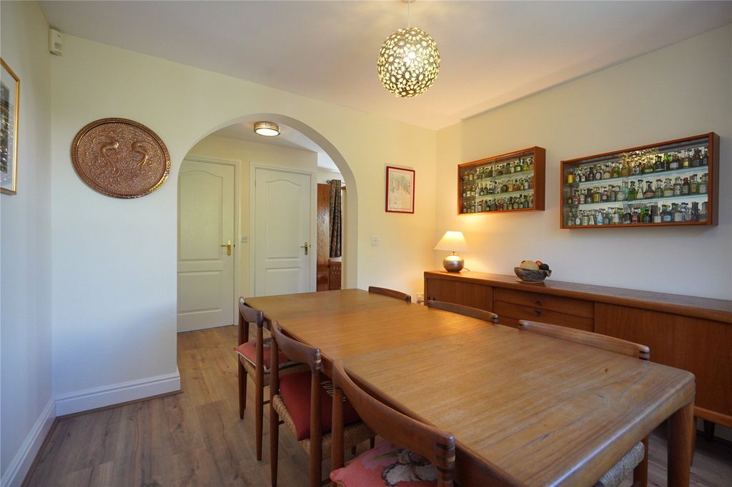 Property photo 2 of 22 Picture No. 61