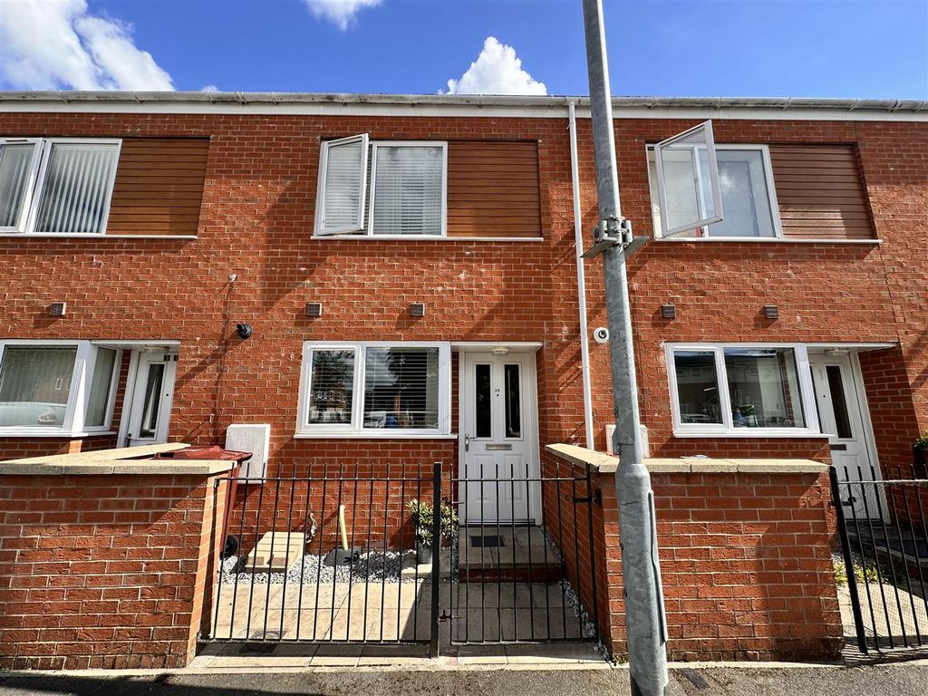 Property photo 1 of 18