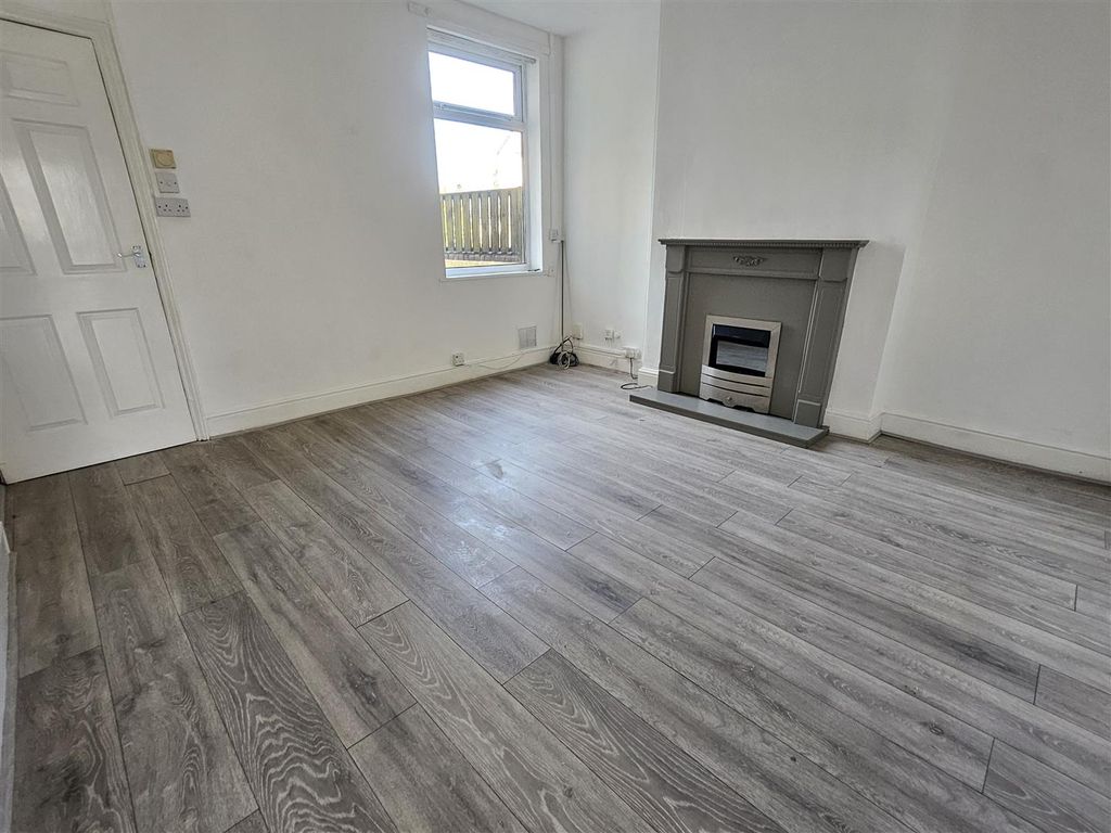 Property photo 3 of 10 20260311_160947.Jpg