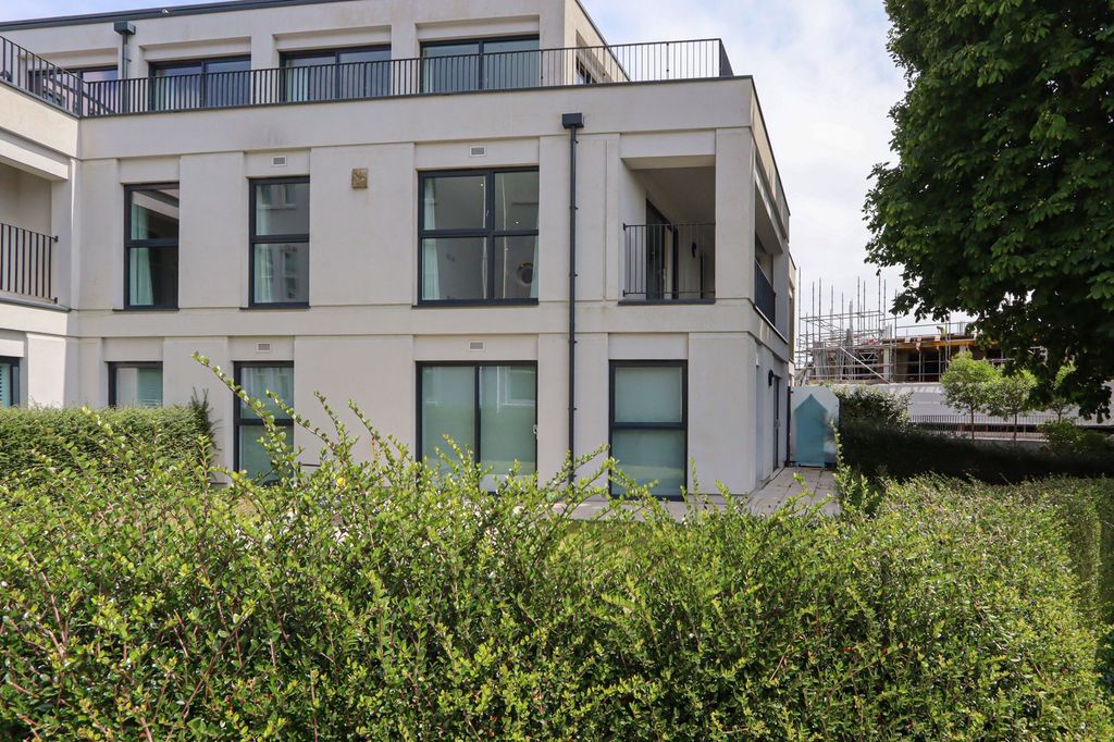 Property photo 2 of 12 Photo 17