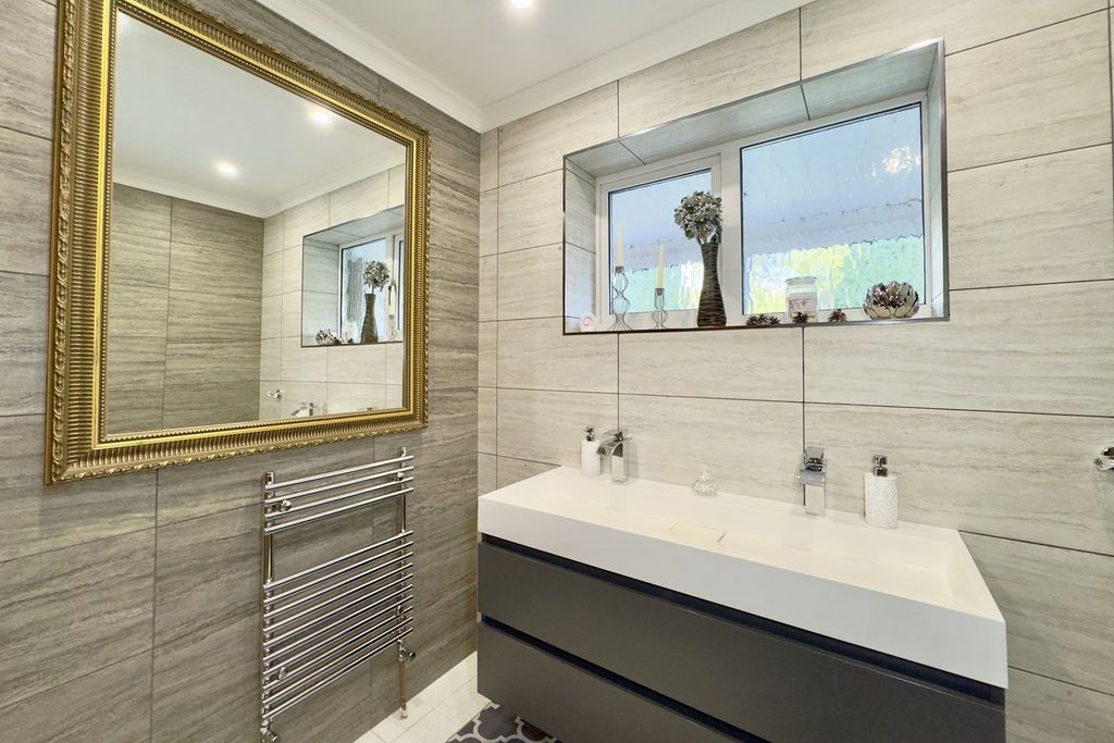 Additional image 13 of 6 bed detached house for saleRothesay Road, Bournemouth BH4