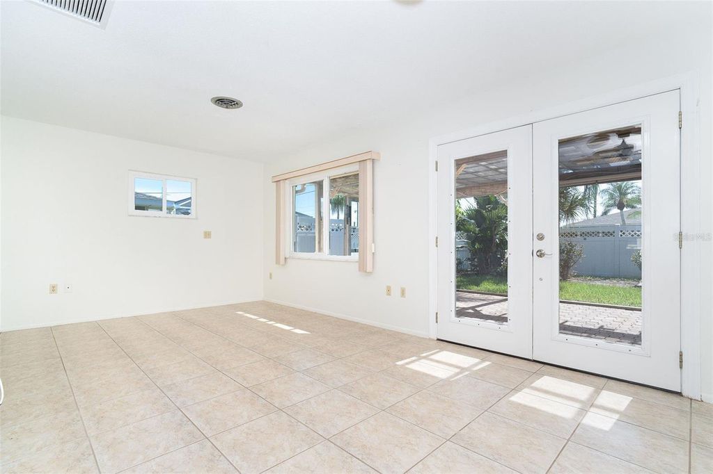 Property photo 3 of 19 <Alttext/>