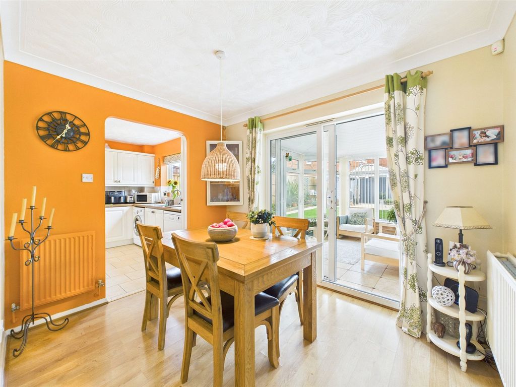 Property photo 3 of 11 Picture No. 02