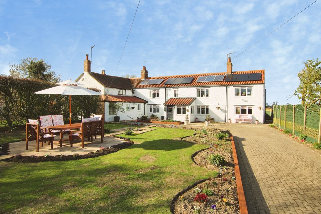 Property photo 1 of 23